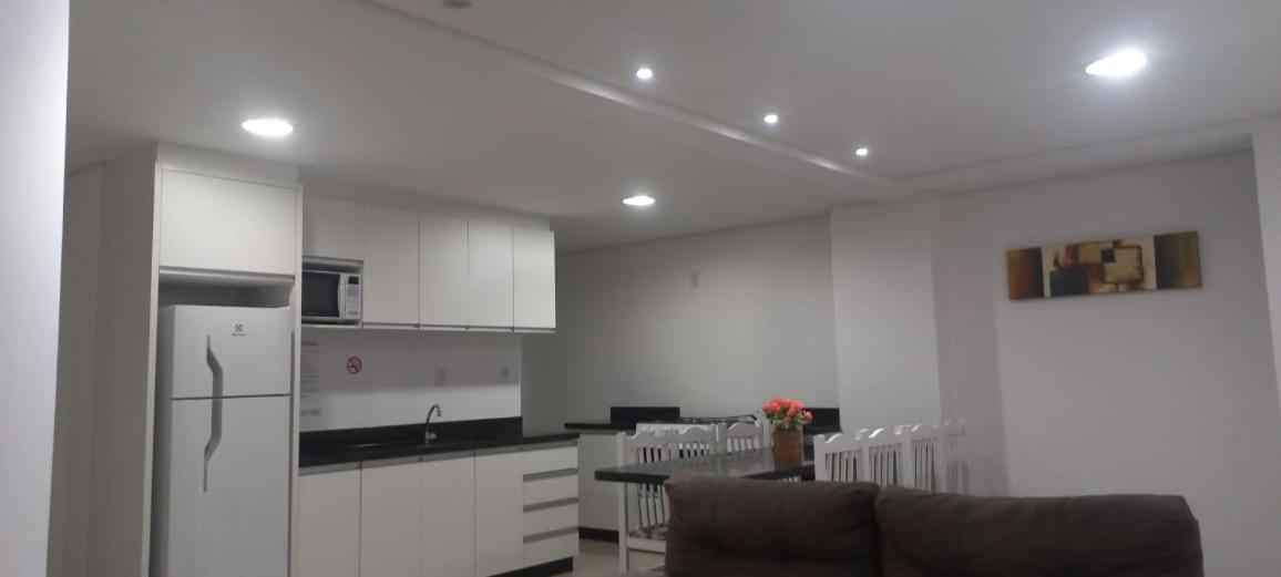 Apartamentos Ed London, Na Av Principal A Poucos Passos Das Termas Piratuba Exteriér fotografie